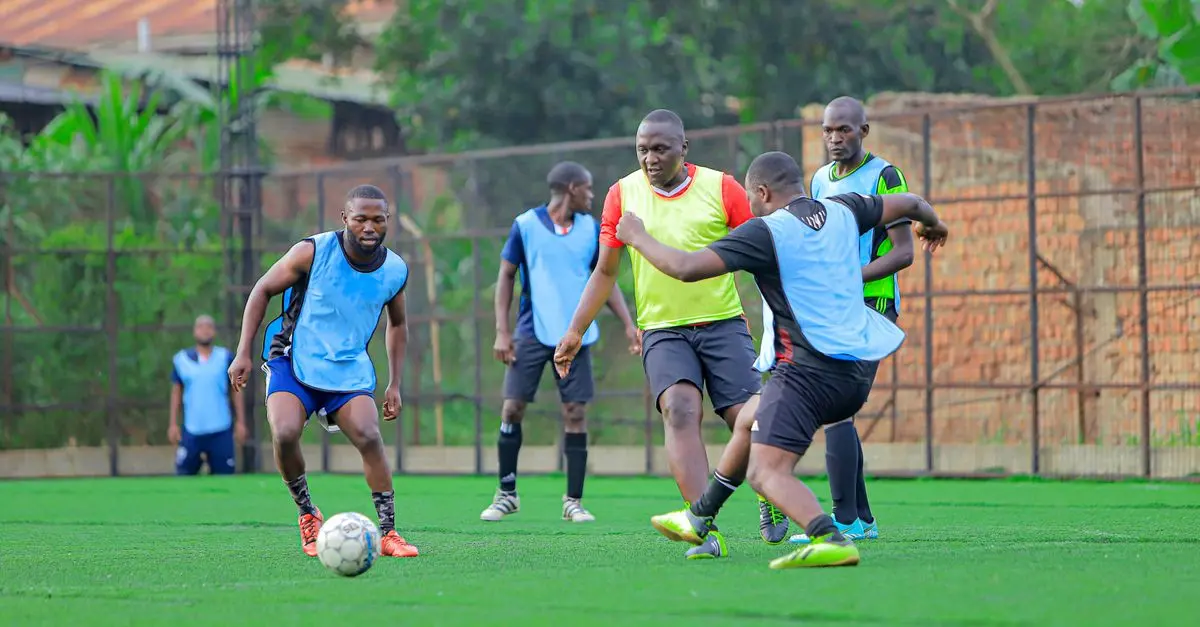 Les récits étonnants de footballeurs méconnus à découvrir