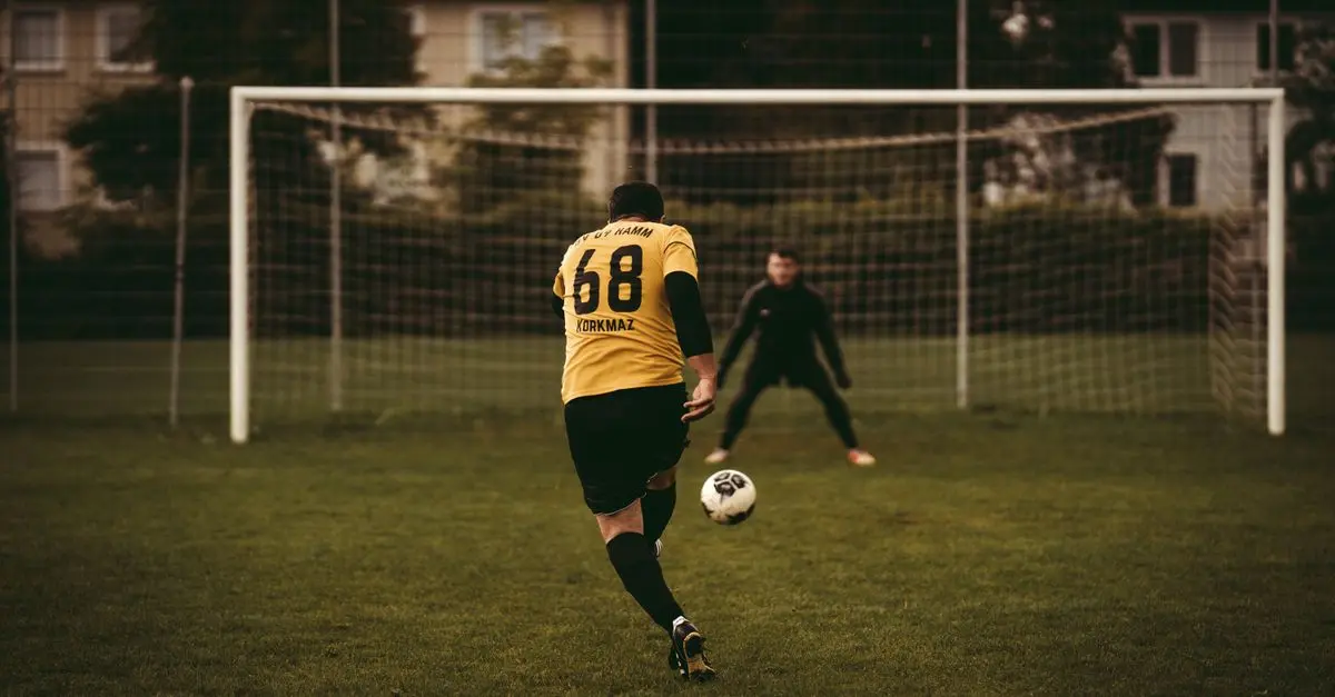 Les biographies de footballeurs les plus marquantes