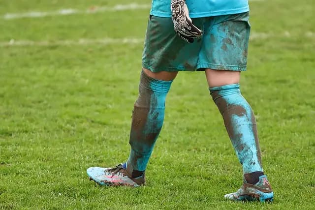 Les 10 footballeurs méconnus dont la biographie vous surprendra