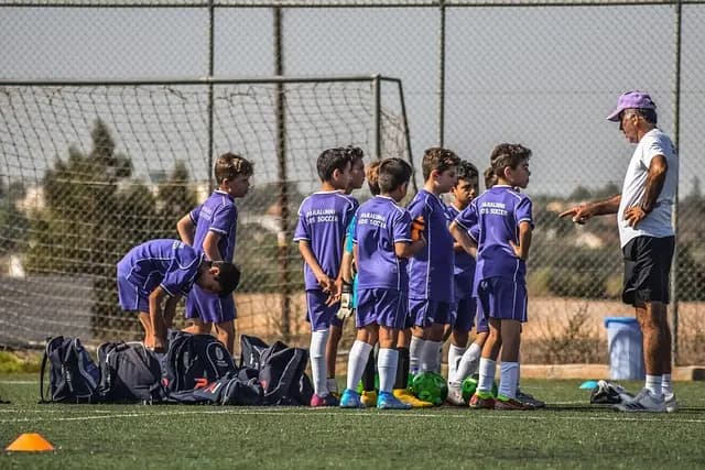 Les 10 footballeurs méconnus dont la biographie vous surprendra